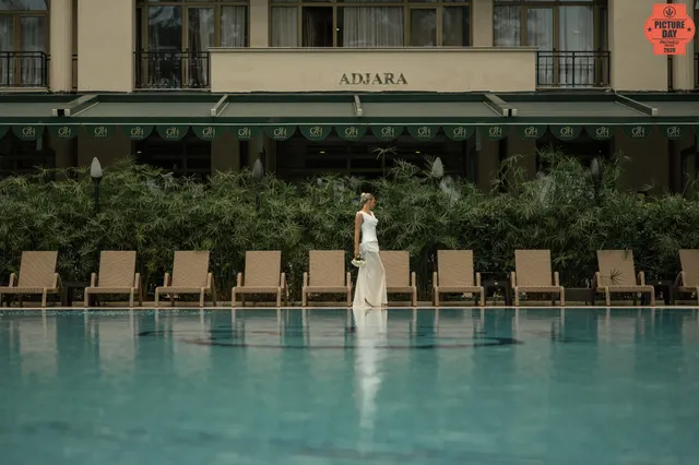 bride adjara hotel pool batumi wedding photography georgia — GOGA Photography