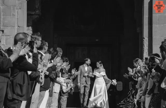 couple church exit applause guests georgia wedding — GOGA Photography